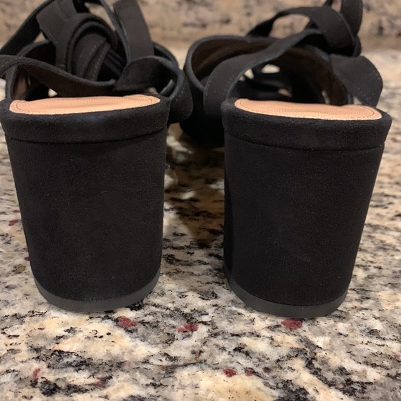 Charles David Suede Sandals - Picture 6 of 7